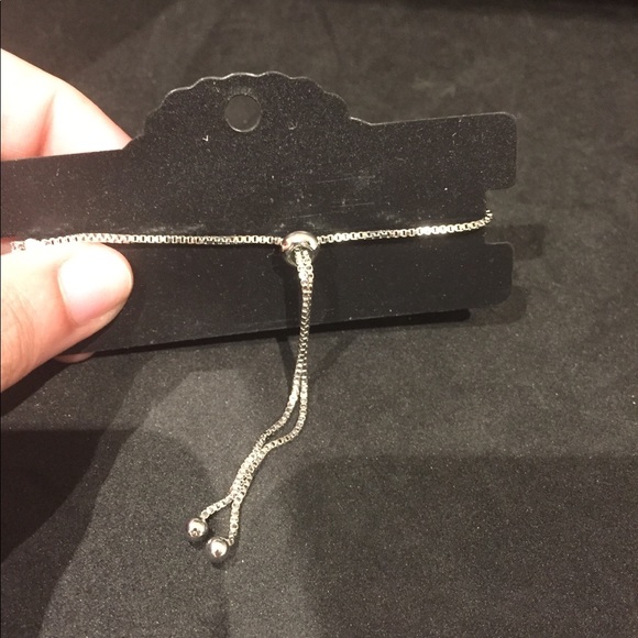 Silver plated C.Z Bow Adjustable bracelet - Picture 2 of 2